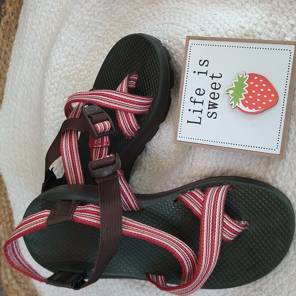 Women's Chacos Classic Red Stripe Everyday Adventure Sandals